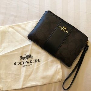 Coach wristlet new with tags